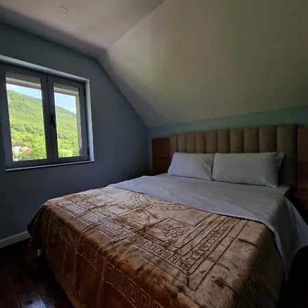 Hotel Imperio &