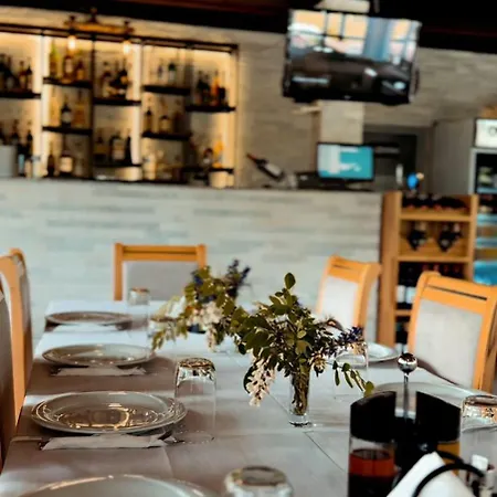 Imperio & Ξενοδοχείο Boge